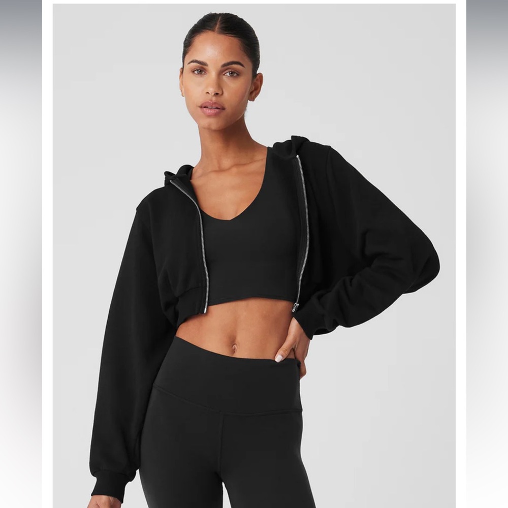 Close to new Alo cropped sweatshirt.